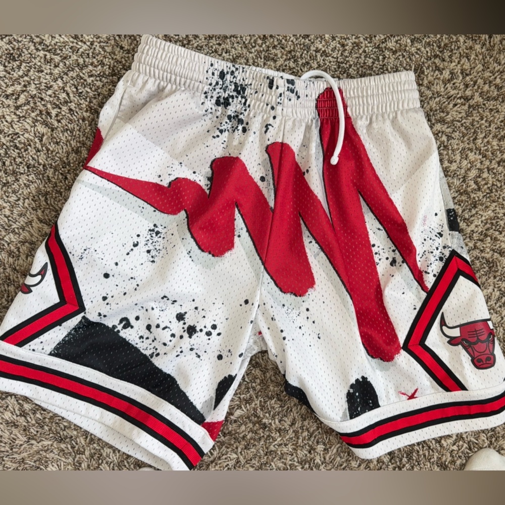 Vintage Bulls Hardwood Classics Shorts new without tags